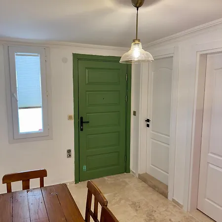 Apartament Holurla House