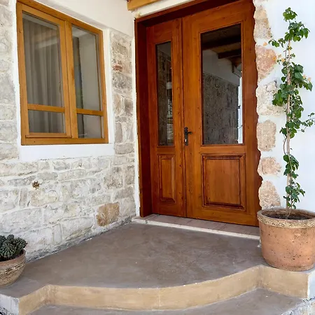 Holurla House Apartman