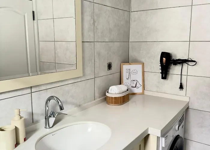 Apartament Holurla House *